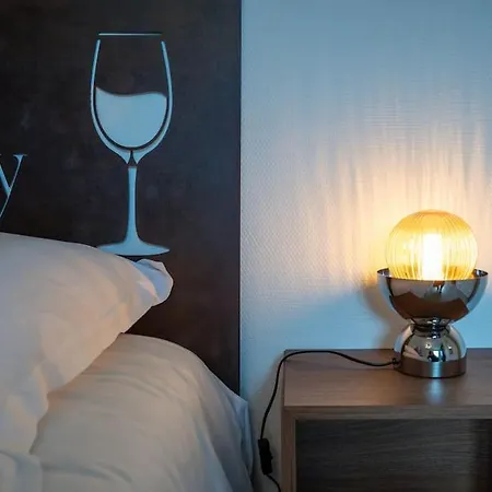 Grand - Proche Bord De Loire - Wifi * Tours