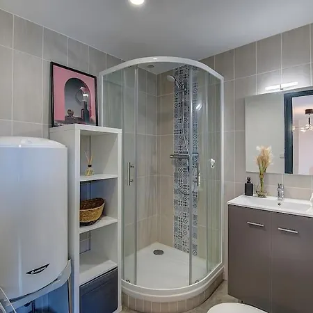 Apartment Grand - Proche Bord De Loire - Wifi *